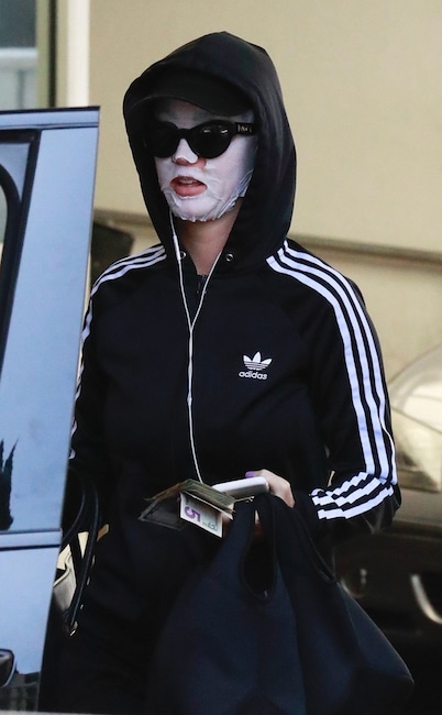 Katy Perry, Hiding from Paparazzi, Sheet Mask